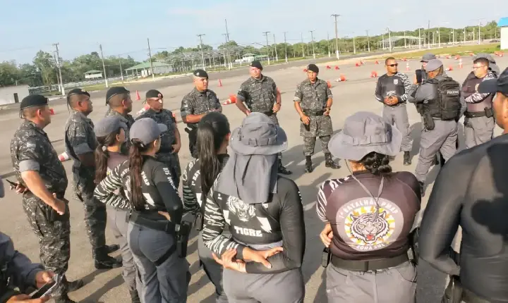 Agentes da Segurança Pública integram treinamento intenso sobre direção segura e resposta rápida em viaturas