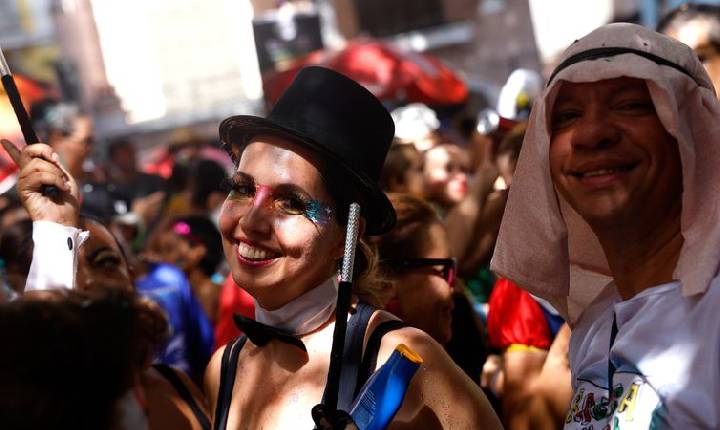 Carnaval não oficial abre pré-folia neste domingo no Rio
