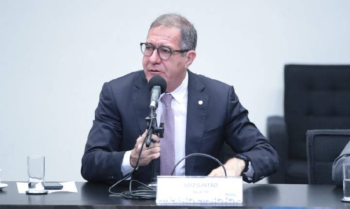 Comissão aprova projeto que exige análise de impacto de novas leis no setor privado