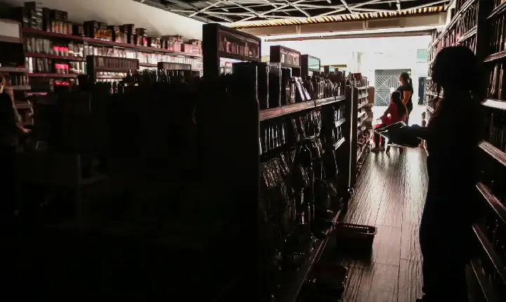 Enel é multada em R$ 14 milhões por falhas no fornecimento de energia 