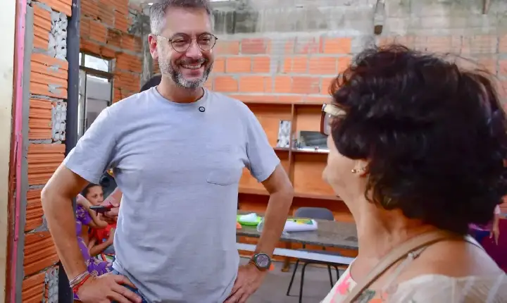 Governador Clécio vistoria avanço de passarelas em concreto do Programa Ponte Firme e reconstrução de escola