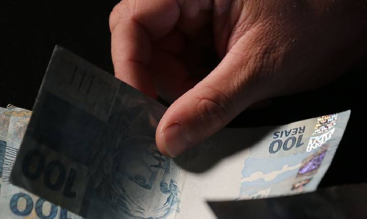 Lei do salário mínimo, que faz 90 anos, organizou relações de trabalho