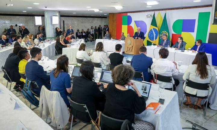 Lula afirma que vai vetar PL da Dosimetria