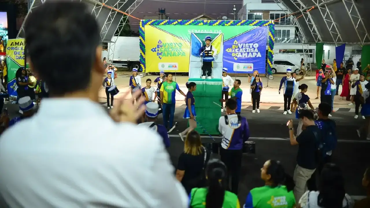 'O melhor de todos os tempos', celebra governador Clécio Luís no desfile cívico-estudantil dos 82 anos de criação do ex-Território Federal do Amapá