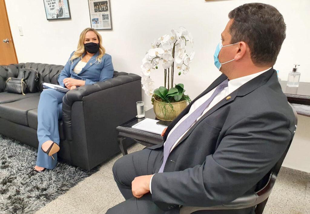 Beth Pelaes vai à Brasília buscar recursos para elaboração do projeto de engenharia da BR-210