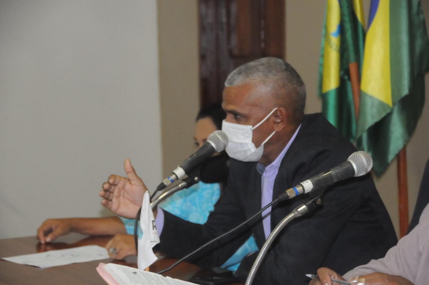 Chefe do Poder Executivo Serafim Filho prestigiou a Sessão da Câmara Municipal de Itaubal  