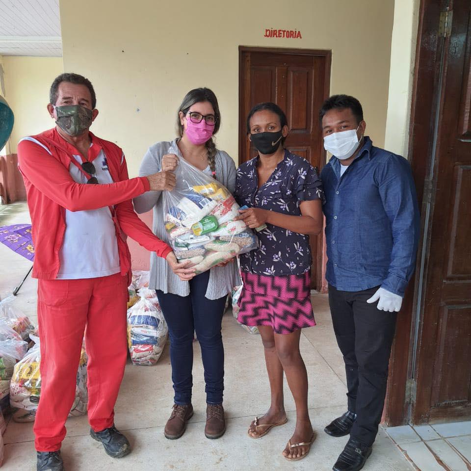 Bruno Mineiro viabiliza ações de combate à pandemia e entrega de cestas básicas a famílias vulneráveis 