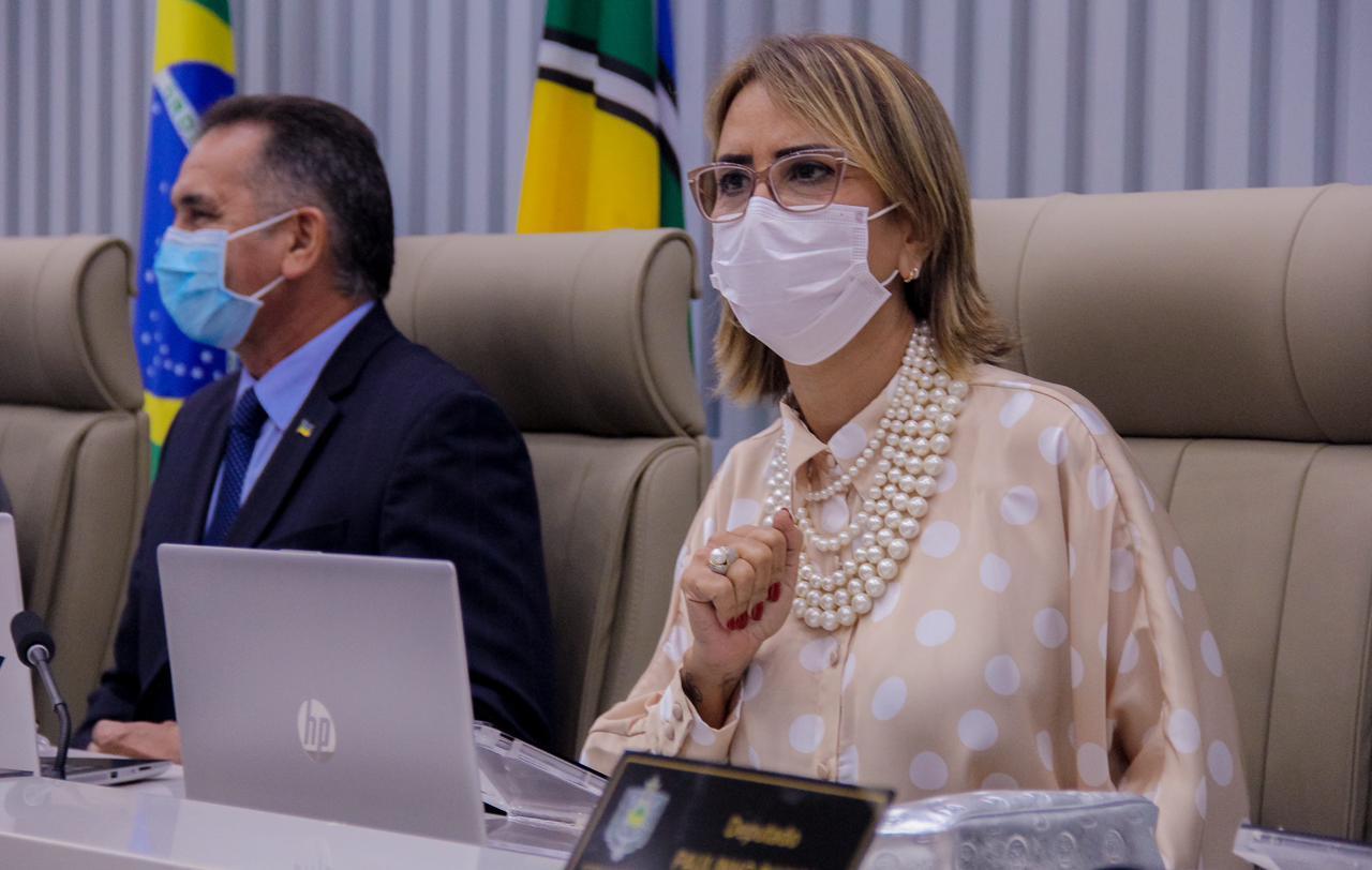 Marilia Góes solicita que GEA garanta formação especializada em autismo, para servidores públicos estaduais 