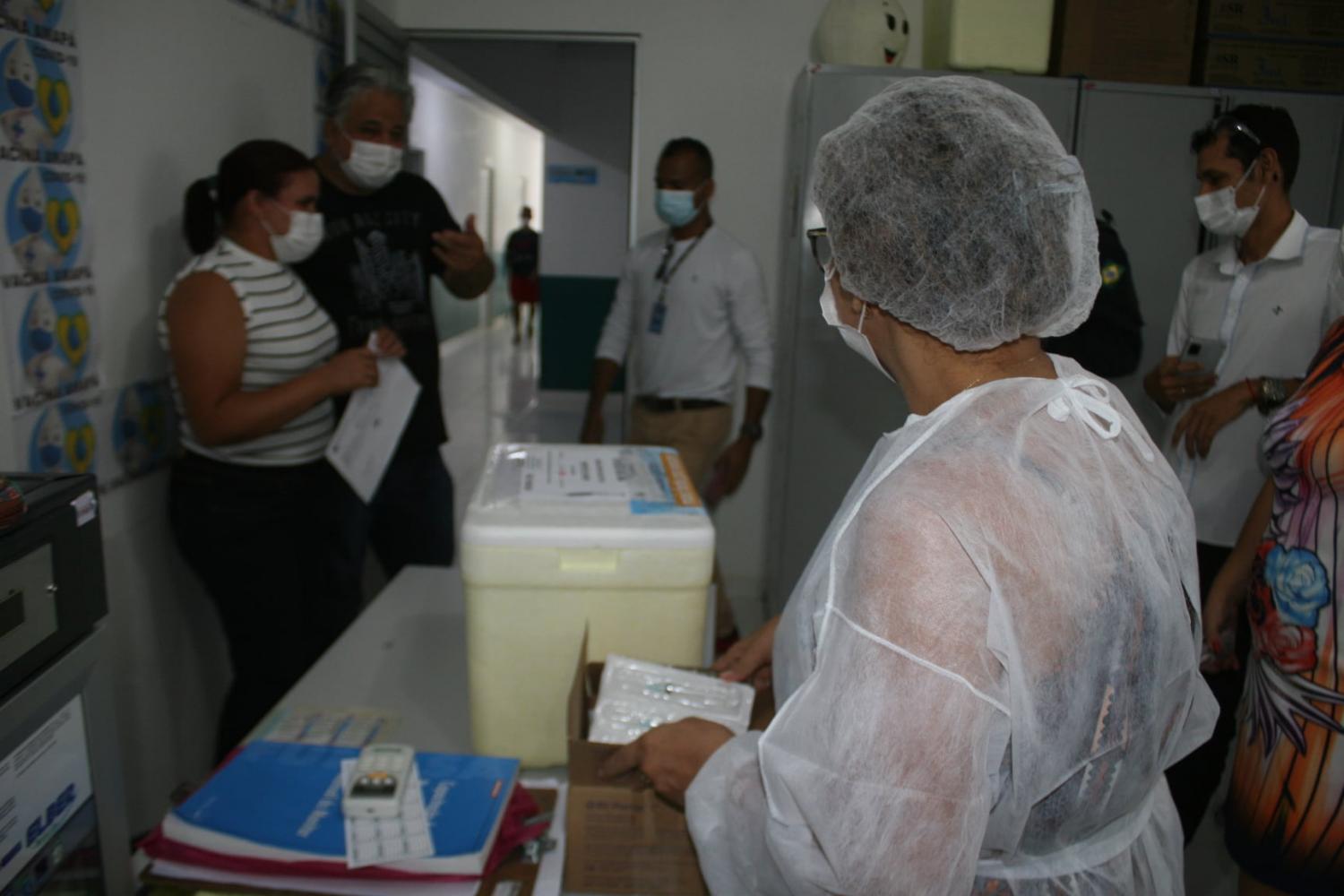 Município recebe mais 50 doses de vacina e reforça informações do decreto de lockdown no estado 