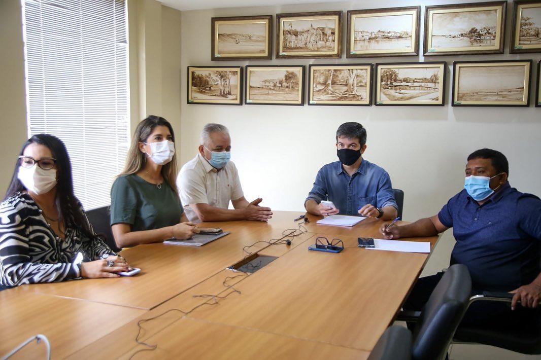 Randolfe Rodrigues (REDE/AP) visita instituição municipal e recebe prestação de contas do Programa Alimenta Amapá -PAAp