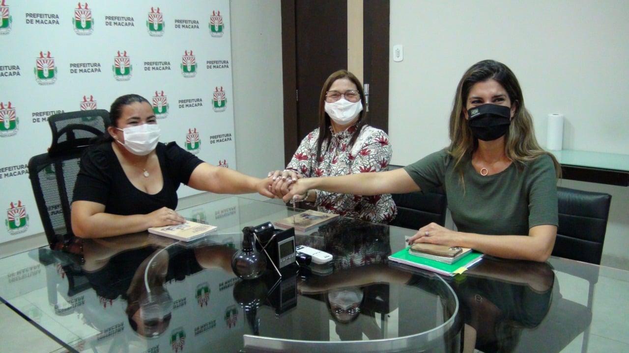 “Os primeiros passos pela primeira infância parentalidade”
