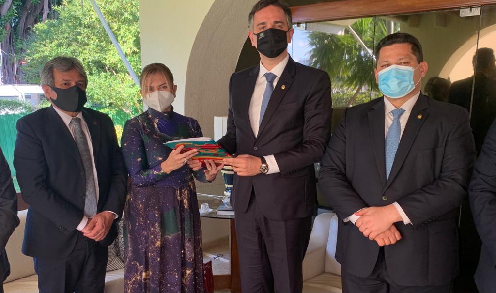 CNPG entrega ao presidente do Senado as indicações do Ministério Público Brasileiro para o CNMP