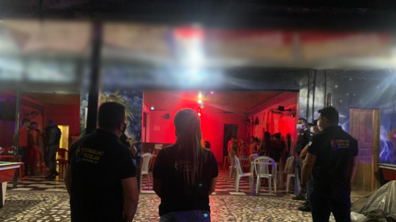 POLÍCIA CIVIL PRENDE 4 PESSOAS EM FLAGRANTE