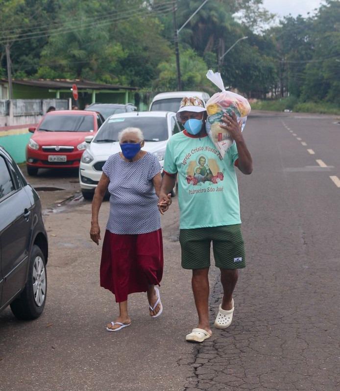 População amapaense começa a receber as 10 mil cestas básicas doadas pela CNI, SESI, MP-AP e o senador Davi Alcolumbre