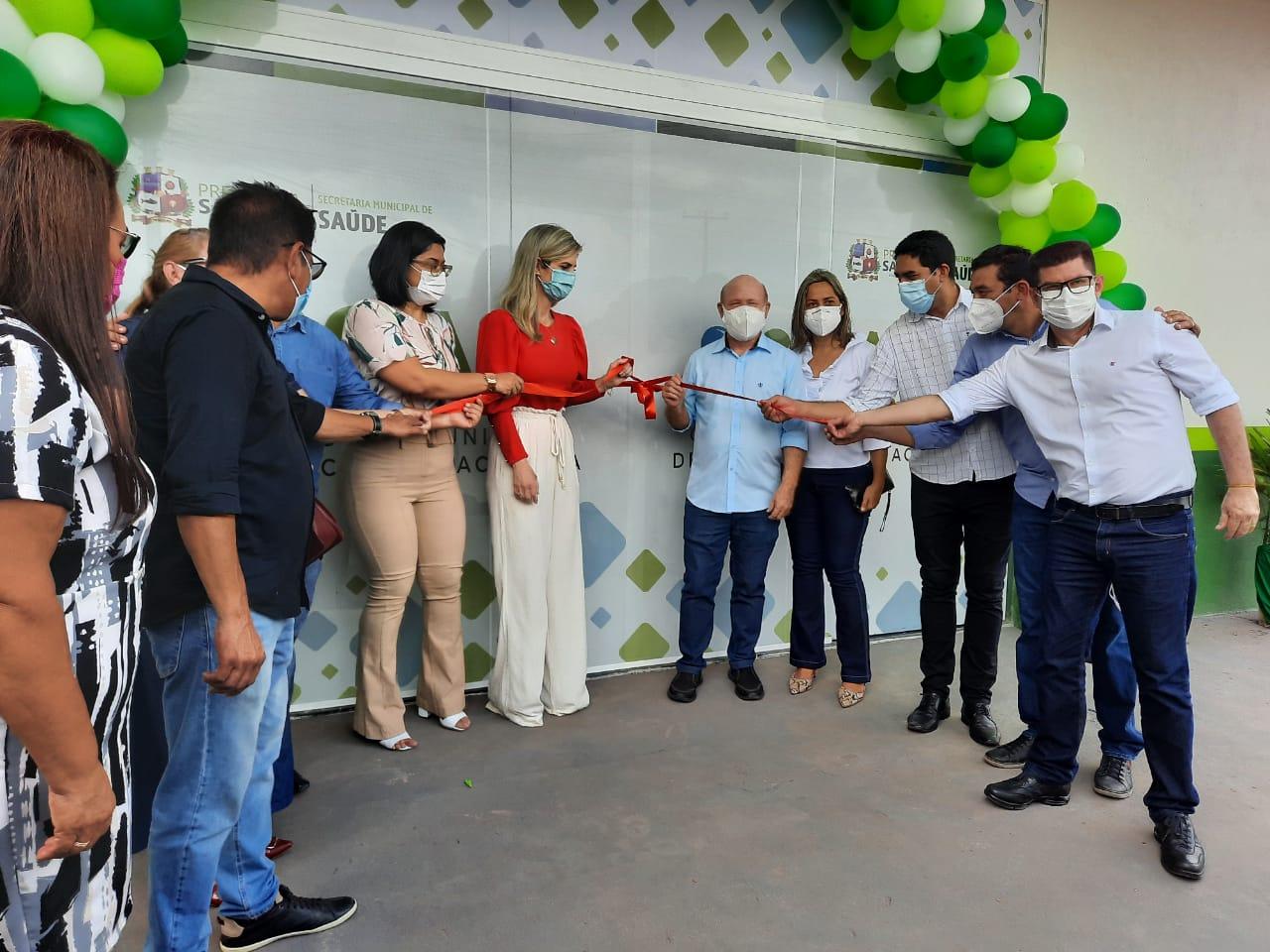 Prefeitura de Santana entrega novas instalações da CAF e organiza gestão de Assistência Farmacêutica no município