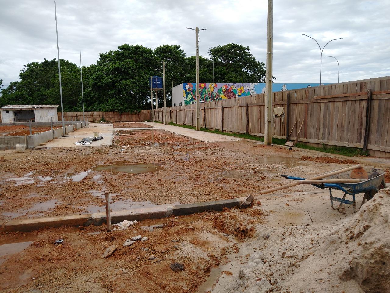 AVANÇAM AS OBRAS DA PRIMEIRA PRAÇA PET DE MACAPÁ, LOCALIZADA NO ZERÃO