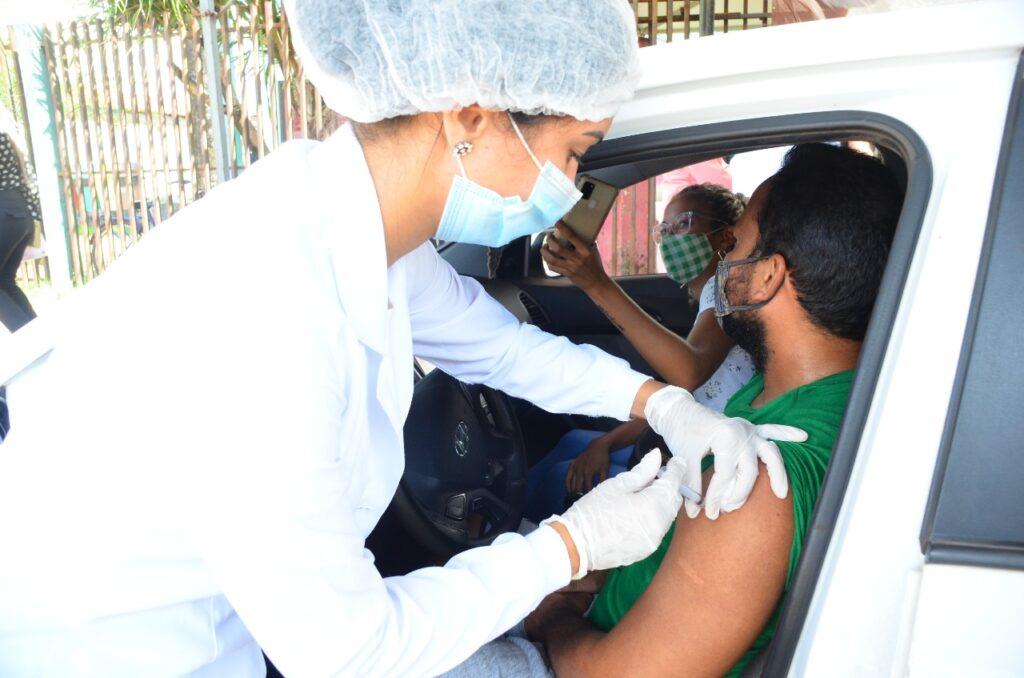 Covid: Amapá tem dia D de vacinação para profissionais da educação neste sábado (26)