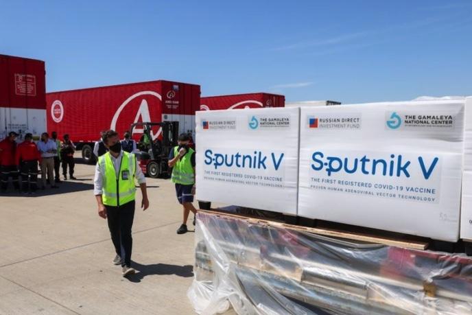 Governadores terão de adequar contrato da Sputnik V à decisão da Anvisa