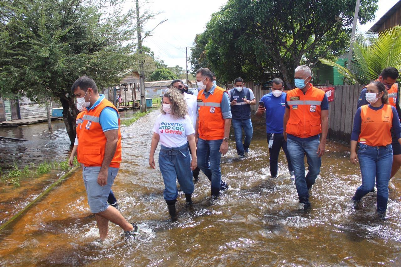 Prefeito e Governador visitam áreas alagadas em Laranjal do Jari