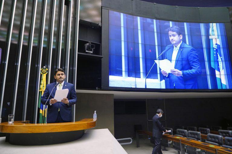 Congresso aprova LDO com prioridade para vacinas, creches, casas e oncologia
