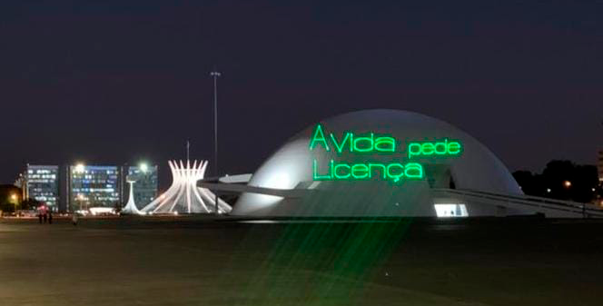 Congresso exibe hoje frase em apoio à licença compulsória de vacinas contra Covid-19