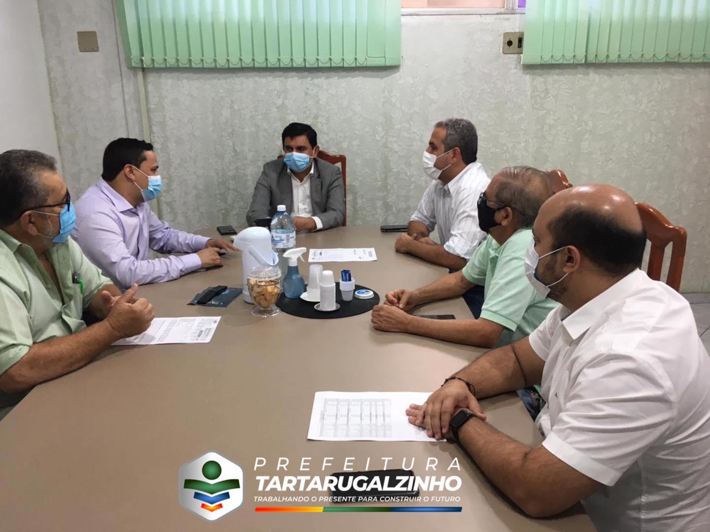 Prefeito Bruno Mineiro dá início as tratativas na CEA