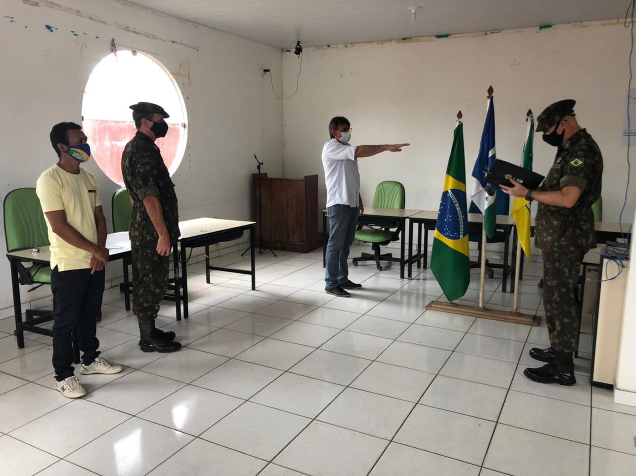 Prefeito Junior Leite, foi empossado como presidente da Junta do Serviço Militar de Pracuuba 