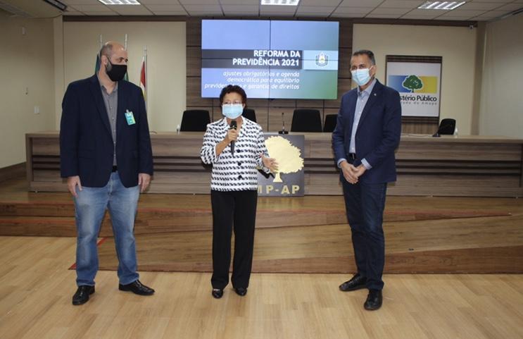 Representantes do MP-AP participam de reunião técnica do Conselho Estadual de Previdência