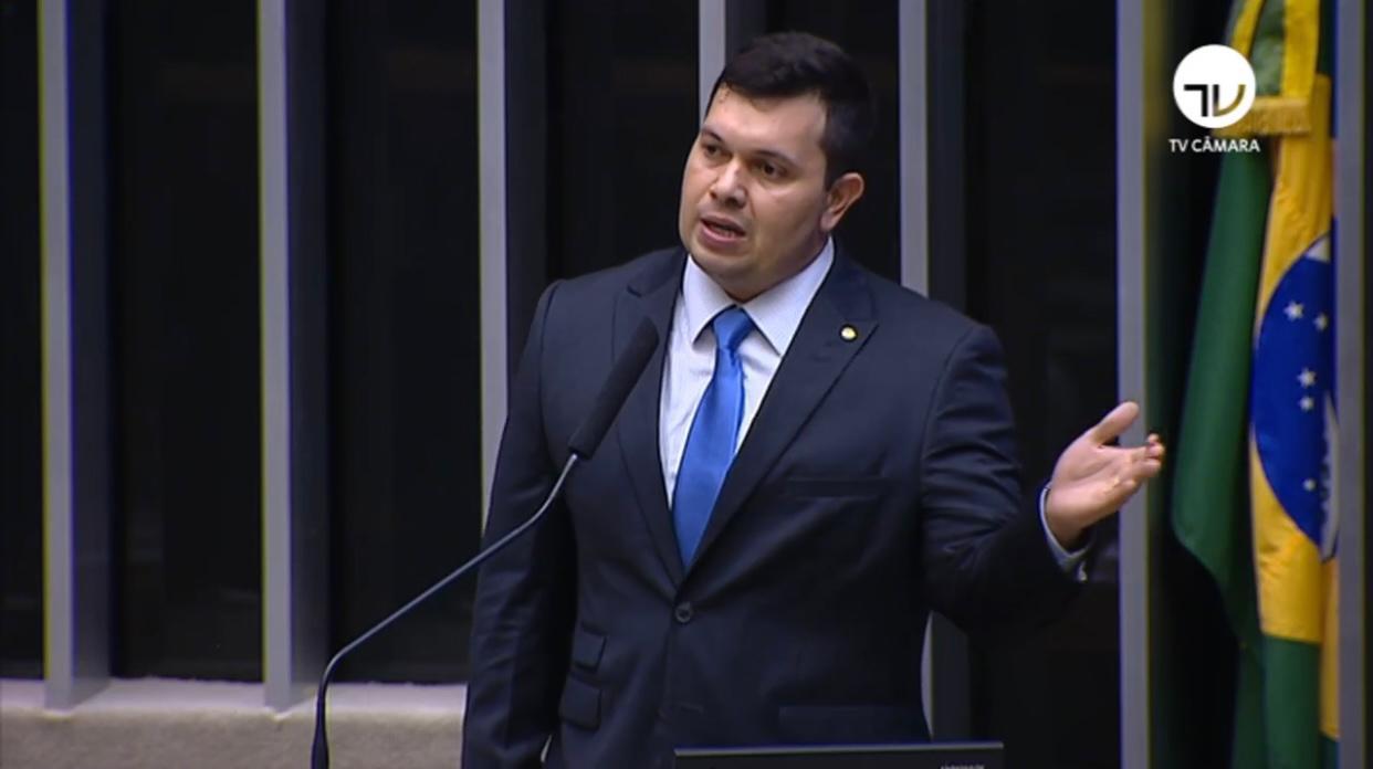 Acácio Favacho apresentará relatório da MP que organiza cargos em comissão na próxima semana