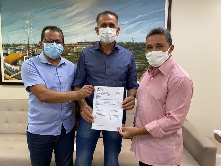  DEPUTADO PASTOR OLIVEIRA APRESENTA EMENDA PARA COMPRA