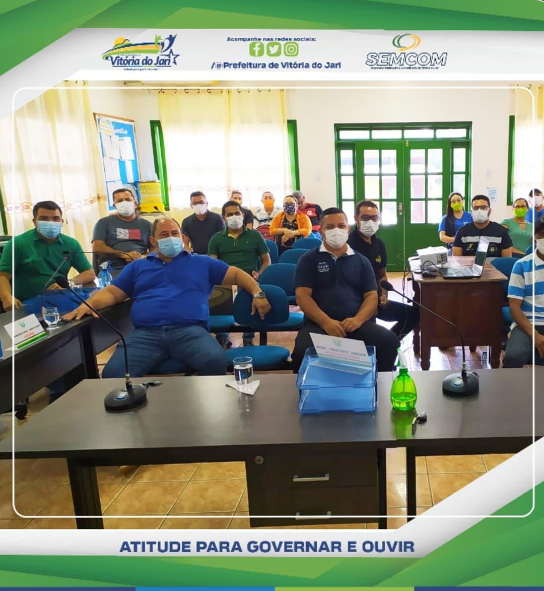 Prefeito Ary Duarte prestigia curso de Arrecadação Tributária ministrada pelo fiscal do Estado Uzian Pinto.