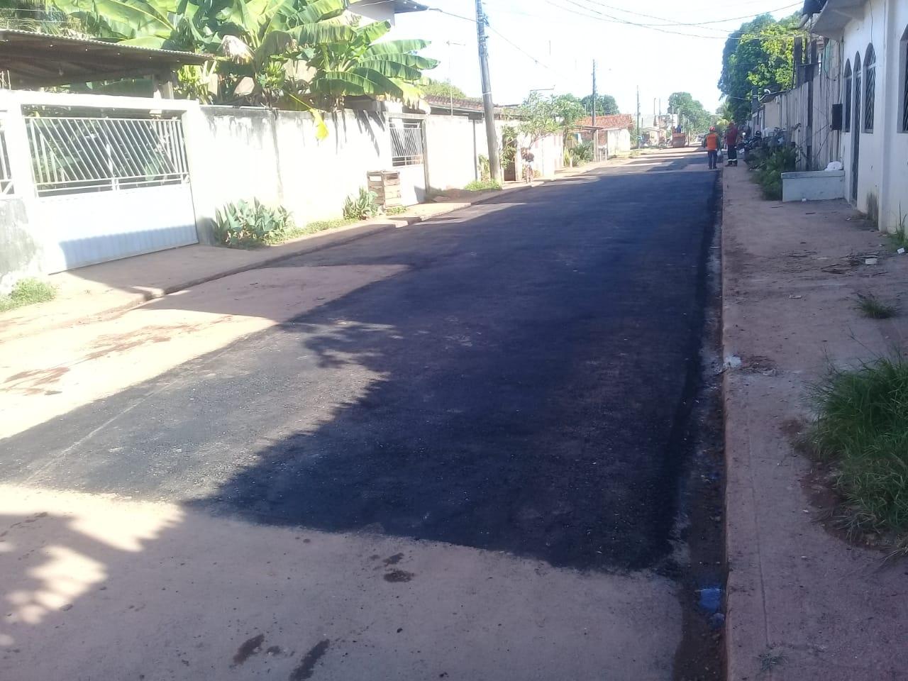 Prefeitura de Santana leva serviços de limpeza e tapa buracos