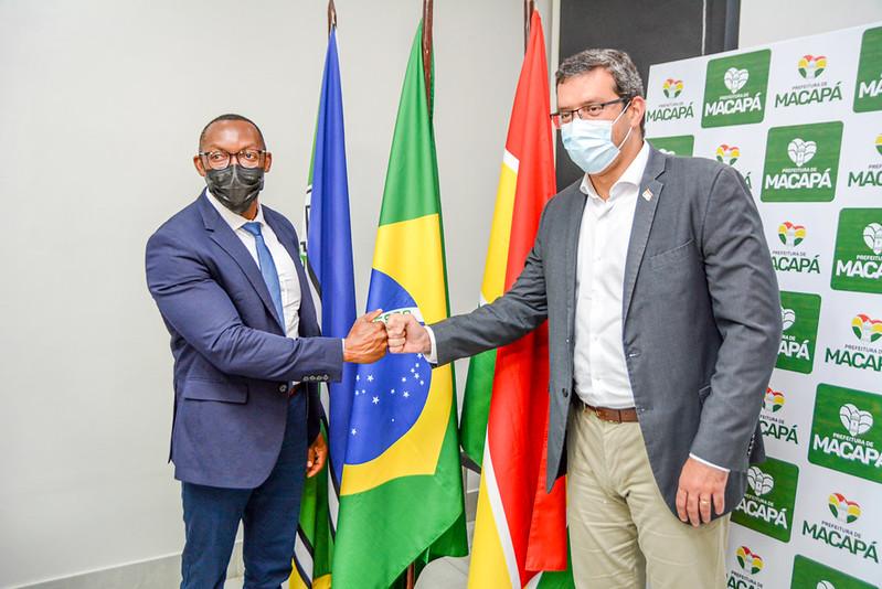Prefeituras de Macapá e Kourou assinam documento para cooperação internacional entre as duas cidades 