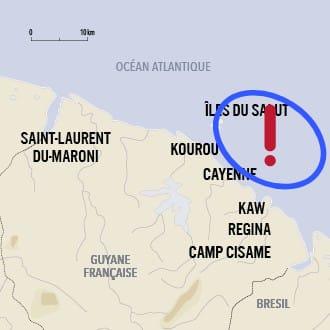 BARCO AFUNDA NA COSTA DE KOUROU