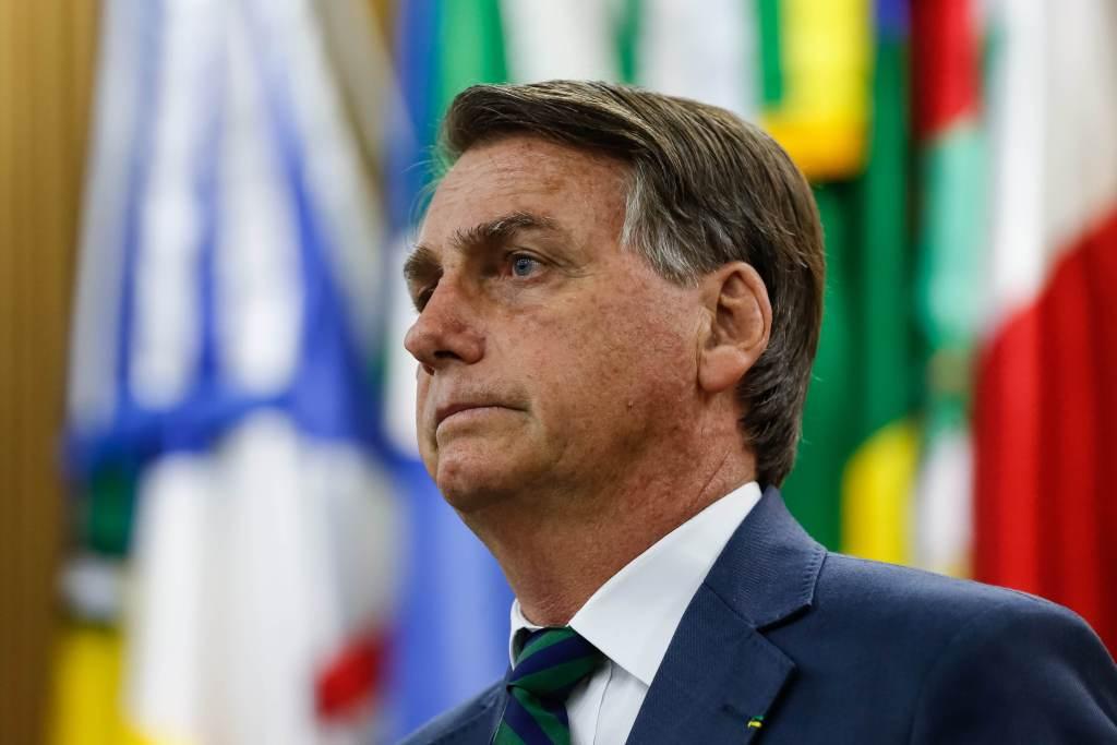Em carta à nação, Bolsonaro diz que não tinha intenção de agredir os poderes