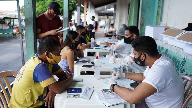 Prefeitura entrega novo lote com mais de 3 mil cartões de Auxílio Alimentação; veja a lista