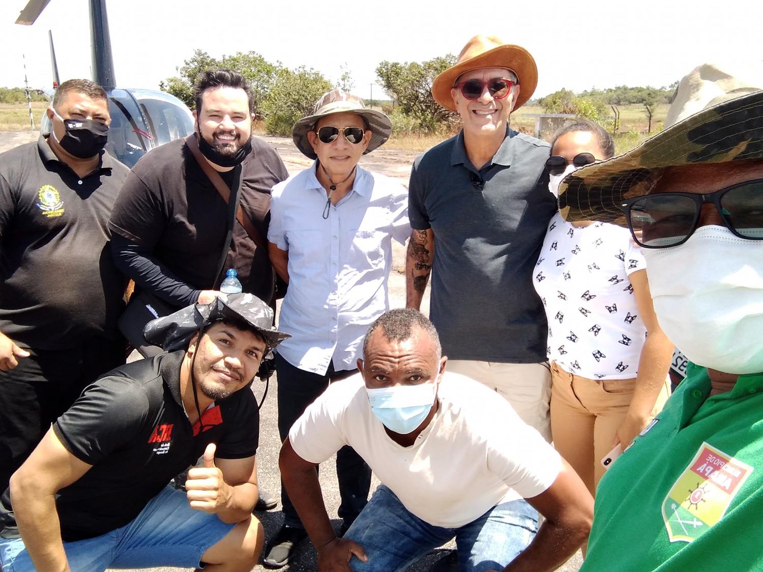 Produção do programa do Ratinho grava na Base Aéreo Naval de Amapá