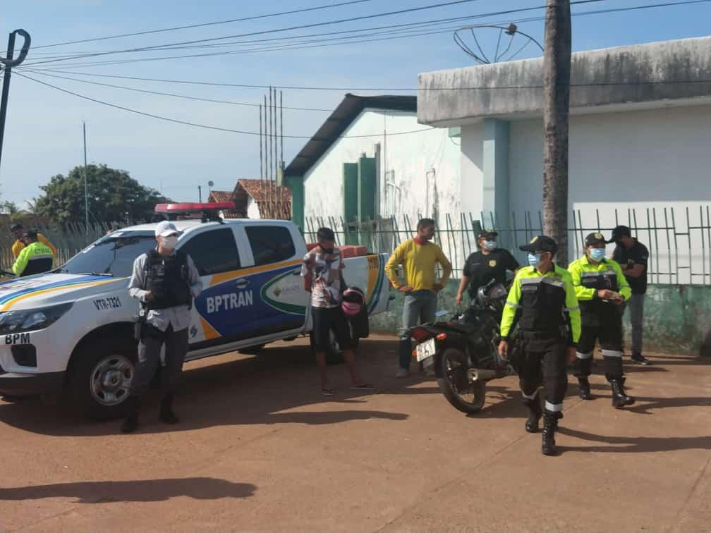 Operação Saturação: veículos são apreendidos por transporte irregular de passageiros em Macapá  C