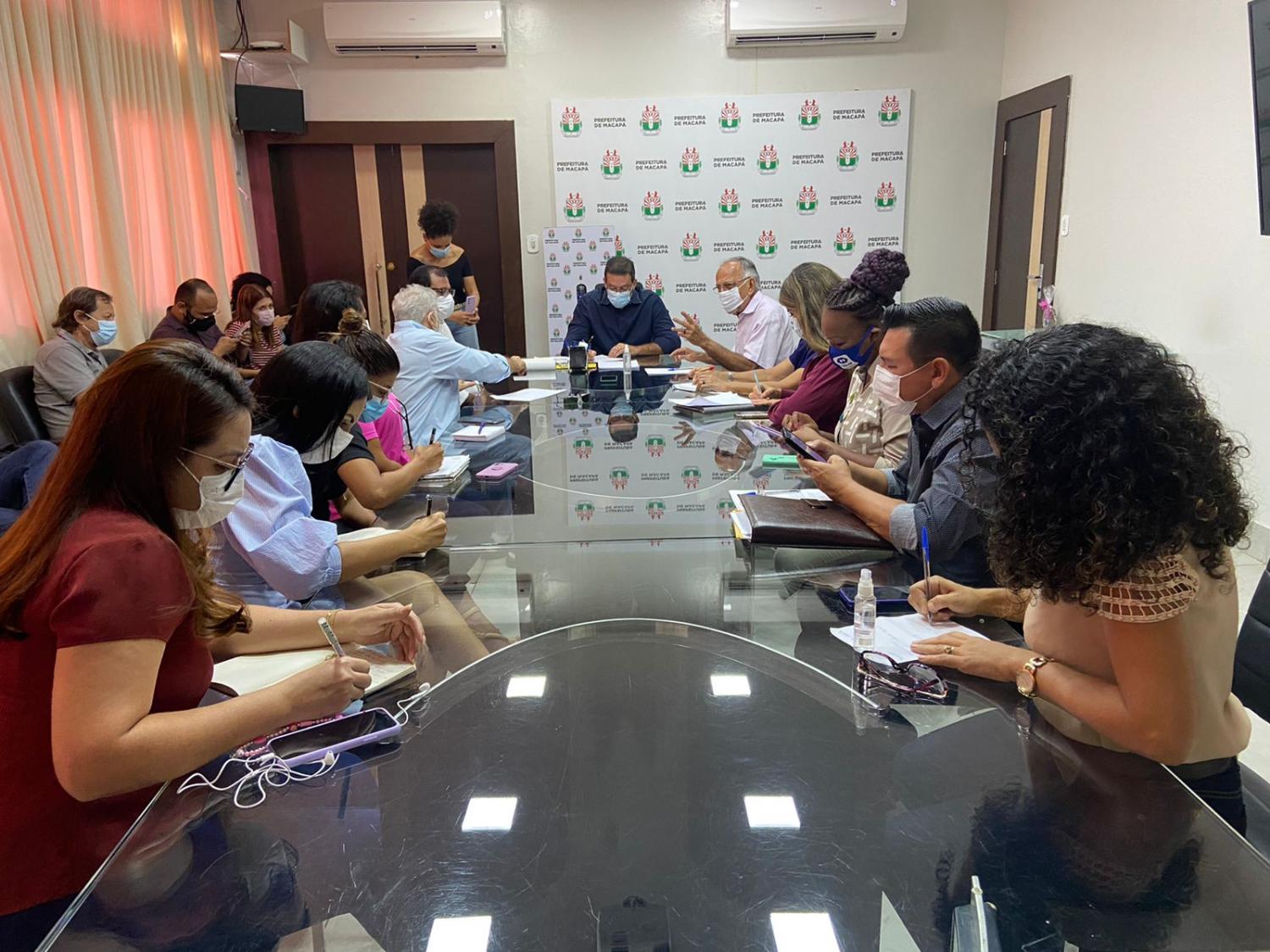  Prefeitura de Macapá define medidas emergenciais para fornecimento de água doce para o Bailique