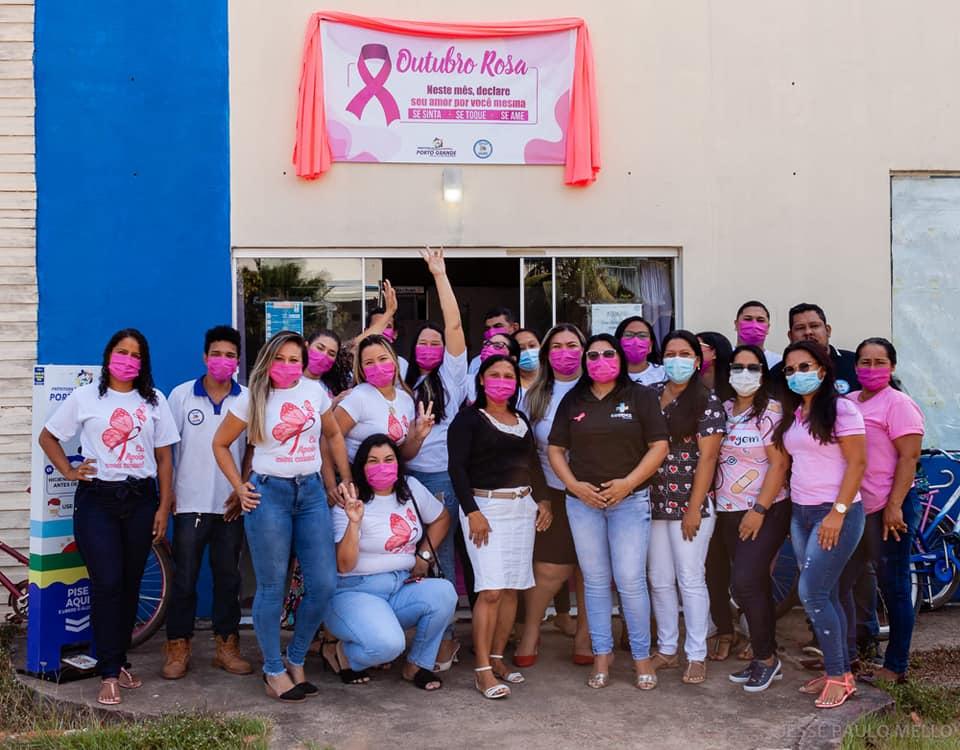 Secretária de Saúde Esmeralda Monte Negro recepciona servidores da sua pasta para bate papo sobre o Outubro Rosa