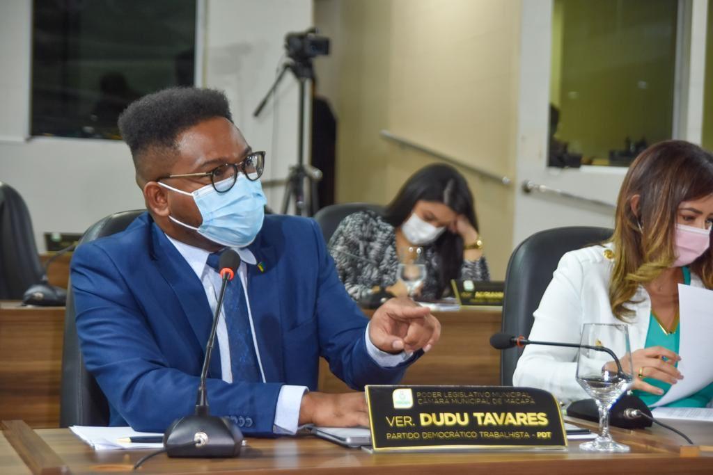 Dudu Tavares solicita construção de passarela e abrigo em ponto de ônibus  