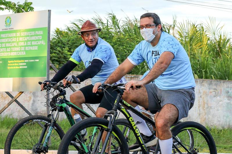 Prefeito de Macapá participa de ciclístico que alerta sobre o câncer de próstata