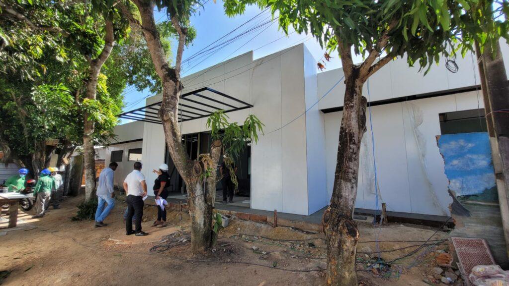 ‘Estamos vendo o andamento da obra e nossa comunidade está muito feliz’, diz moradora sobre construção de UBS