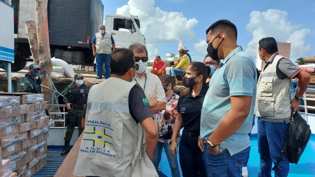 Prefeitura apreende 200 caixas de frango armazenados de forma inadequada na rampa do Santa Inês