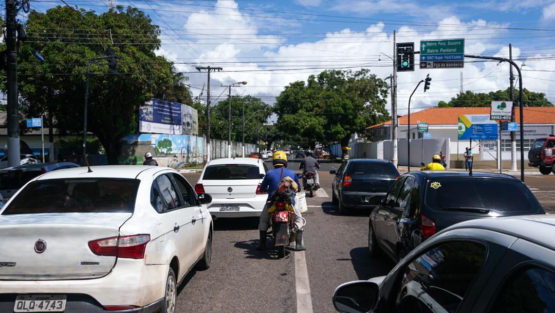 Motoristas que foram autuados podem ter desconto de 20% a 40% no pagamento da infração de trânsito