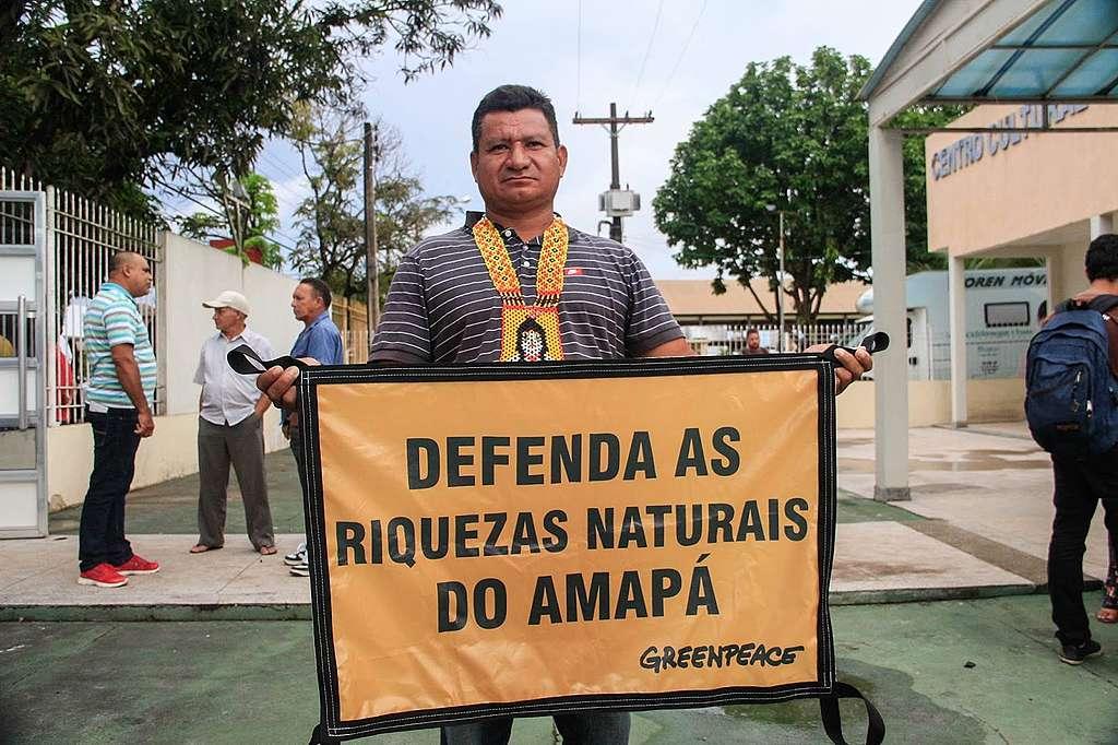 PROBLEMA AMBIENTAL OU GUERRA COMERCIAL?