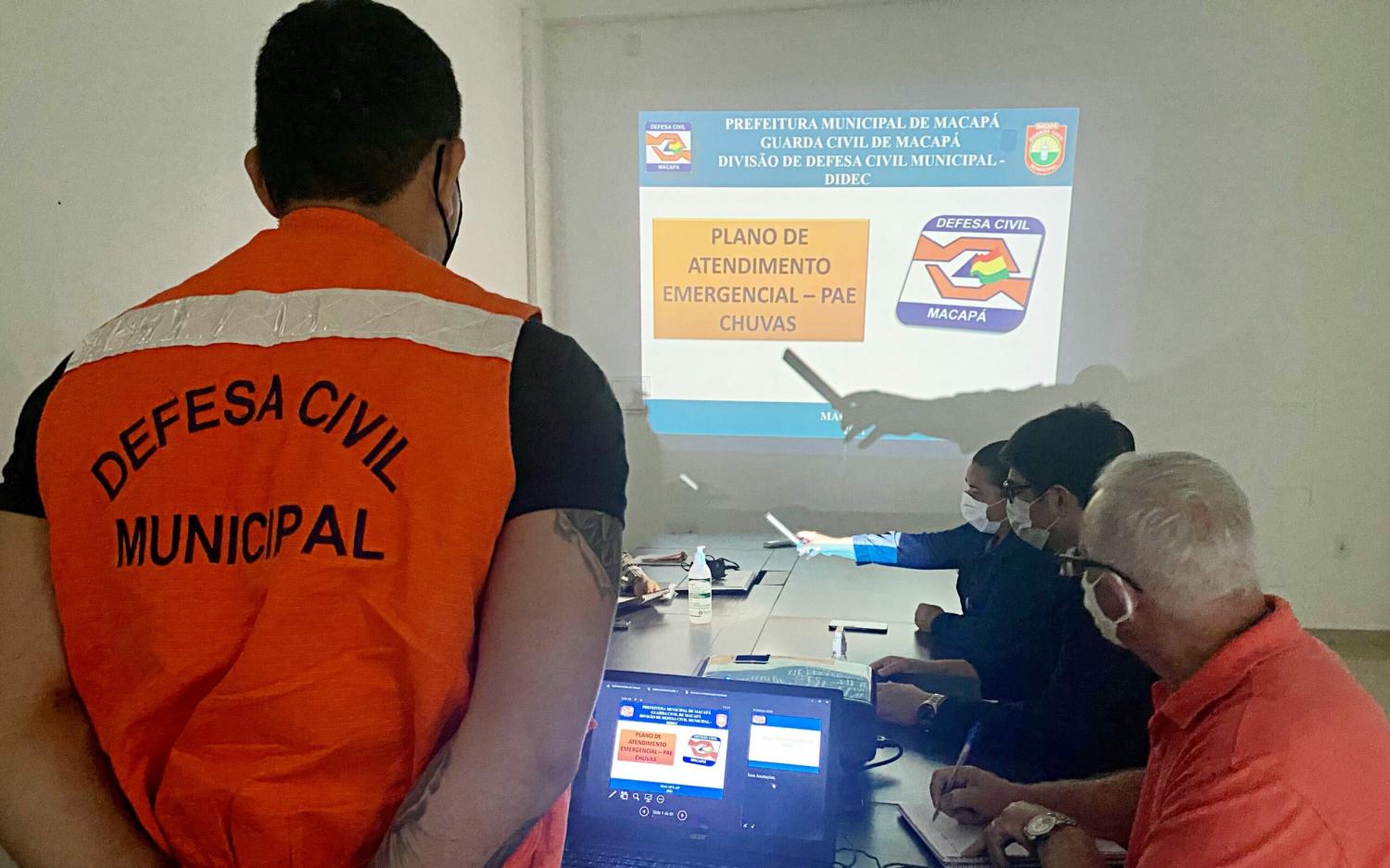 Com chuvas intensas em Macapá, Defesa Civil monitora áreas de riscos