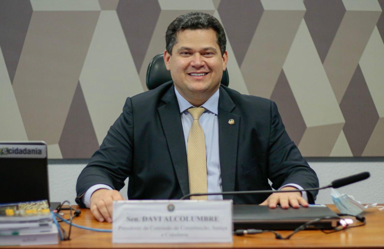 Davi Alcolumbre é o líder do União Brasil no Senado