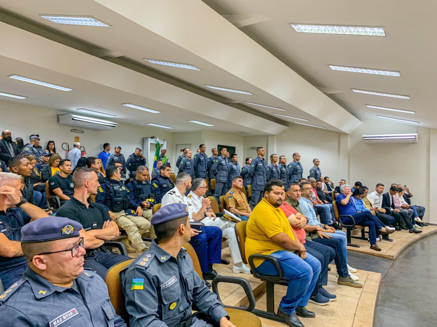 Em Oiapoque, governador Waldez apresenta investimentos para a região