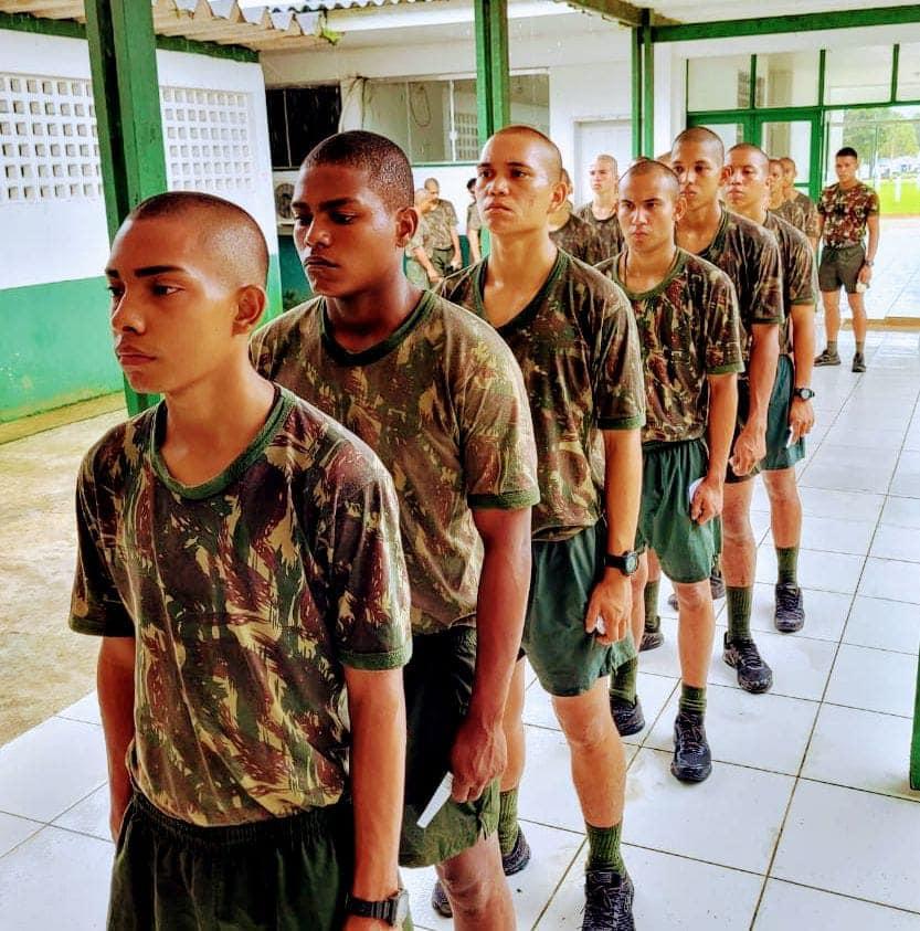 VACINAÇÃO NO EXÉRCITO